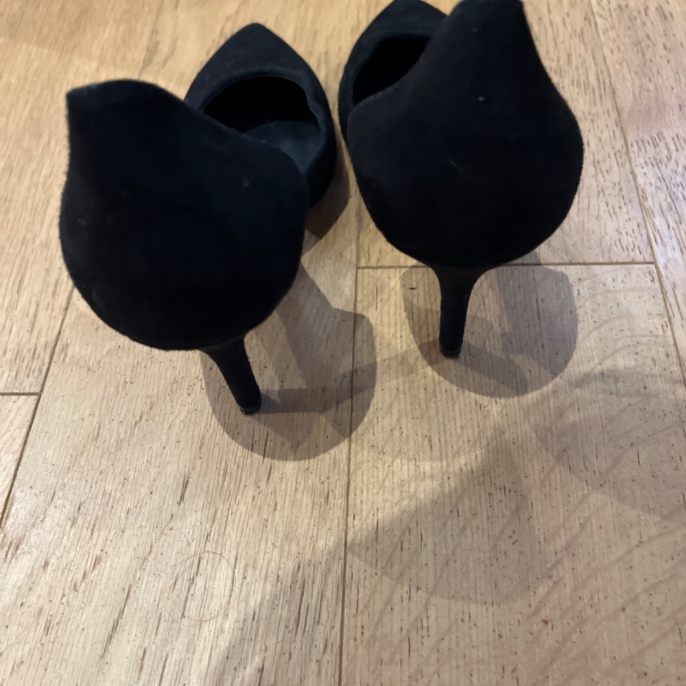 Vince Black Suede Dorsay Pumps EUR 41 US 9.5 - Picture 4 of 4